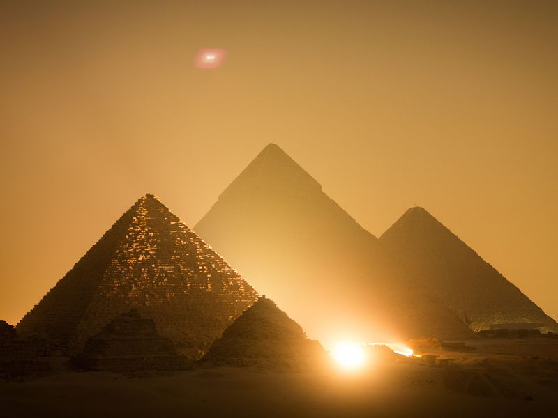 Kim tự tháp Giza nằm ở quốc gia nào? Đáp án chính xác