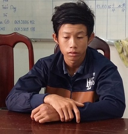 Bắt đối tượng giở trò đồi bại với em họ 4 tuổi - Ảnh 1.