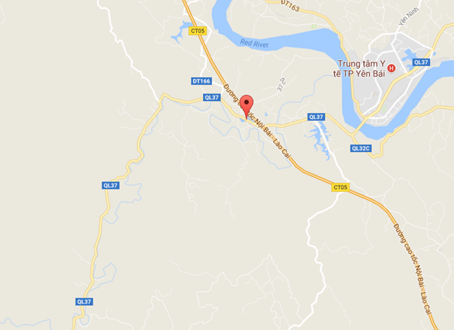 Yên Bái: Mưa lớn gây ngập Quốc lộ 37, giao thông bị chia cắt cục bộ - Ảnh 1.