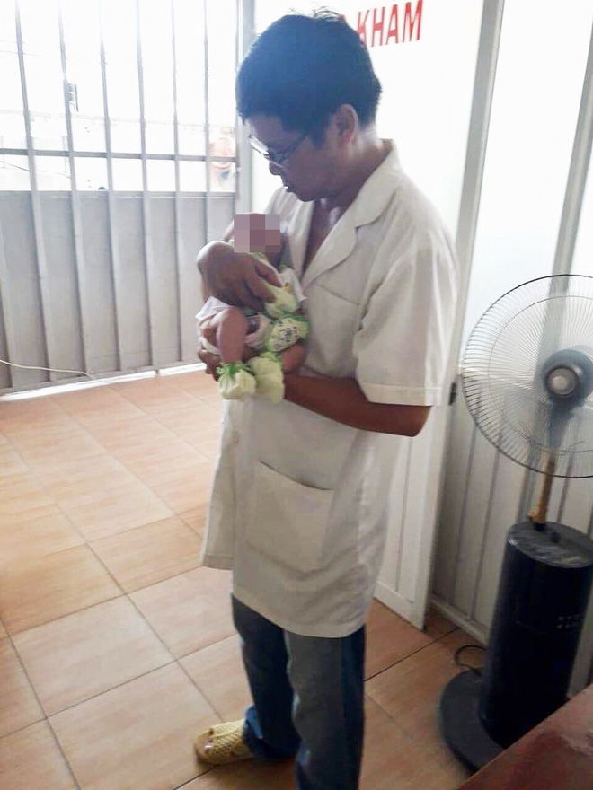 TP.HCM: Mẹ cho tắm liền sau khi bú no, bé gái 20 ngày tuổi sặc sữa ngưng thở - Ảnh 1. TP.HCM: Mẹ cho tắm liền sau khi bú no, bé gái 20 ngày tuổi sặc sữa ngưng thở - Ảnh 1.