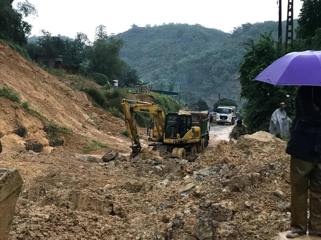  Rốn lũ Đà Bắc (Hoà Bình): 10 người chết và mất tích, 16 xã chưa có thông tin, 3 đập có nguy cơ vỡ - Ảnh 2.