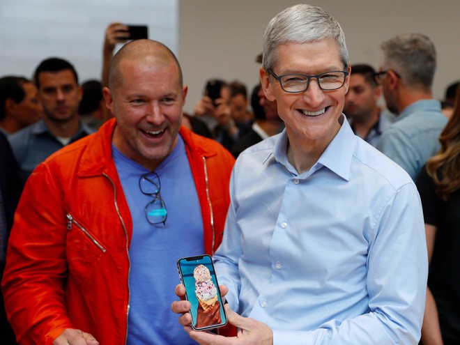 Tim Cook khẳng định iPhone X kh&ocirc;ng đắt, nhịn uống c&agrave; ph&ecirc; mỗi ng&agrave;y l&agrave; mua được chứ c&oacute; g&igrave; đ&acirc;u? - Ảnh 2.