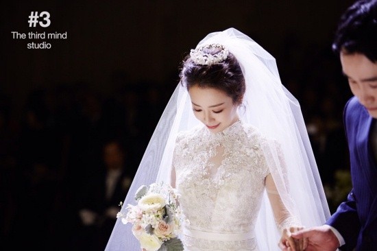 Đám cưới cô út của Những nàng công chúa nổi tiếng: Dàn sao nô nức, bà xã Bae Yong Joon chiếm hết mọi sự chú ý - Ảnh 2.