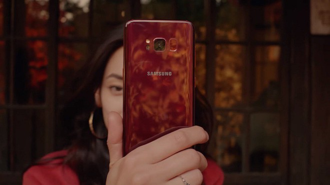 Bất ngờ xuất hiện Samsung Galaxy S8 phiên bản Sắc đỏ mùa Thu tuyệt đẹp - Ảnh 3.