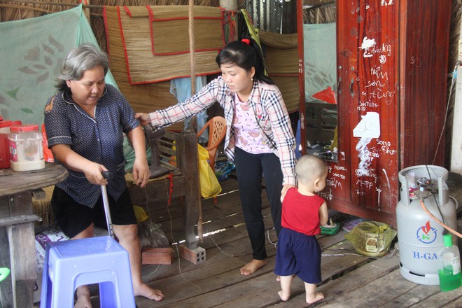 Chồng chết vì tai nạn, người mẹ trẻ nuốt nước mắt nuôi con nhỏ, đau đớn nhìn bố mẹ già bệnh tật không tiền chữa - Ảnh 2.