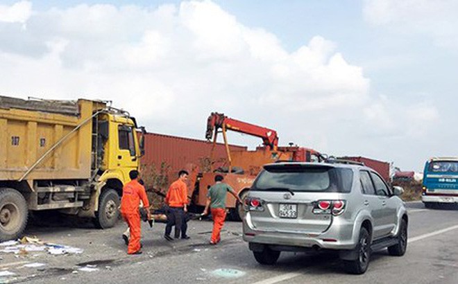 Nạn nhân kể lại giây phút kinh hoàng vụ tai nạn xe khách ở Sóc Sơn - Ảnh 1.