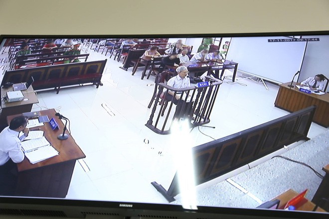 T&ograve;a tuy&ecirc;n &aacute;n 3 năm t&ugrave; về tội D&acirc;m &ocirc; đối với trẻ em, bị c&aacute;o 77 tuổi h&eacute;t lớn: T&ocirc;i phản đối! - Ảnh 4.