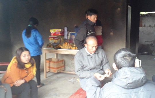 Bé trai 4 tuổi chết cháy trong ngôi nhà khóa trái cửa - Ảnh 1.