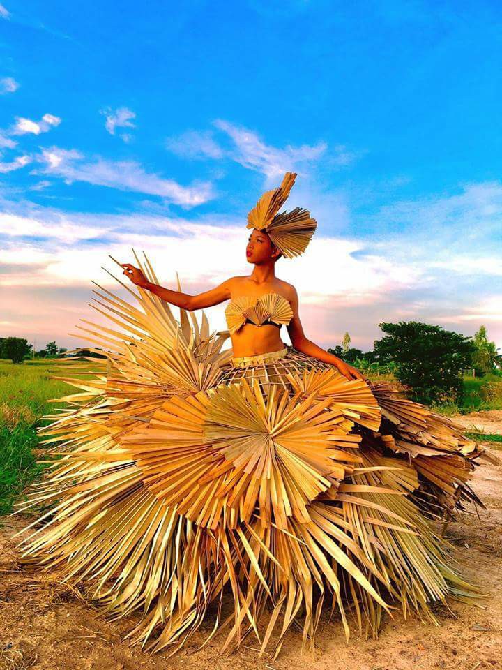 Thiên thần Victorias Secret phiên bản nông nghiệp Thái Lan khoe dáng nuột nà trong bộ ảnh mới - Ảnh 1.