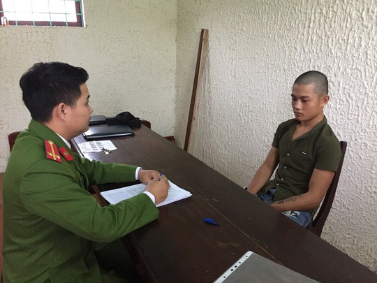 Gh&eacute;t b&agrave; chủ, thiếu ni&ecirc;n lẻn v&agrave;o qu&aacute;n trộm đồ rồi đốt lu&ocirc;n qu&aacute;n - Ảnh 1.