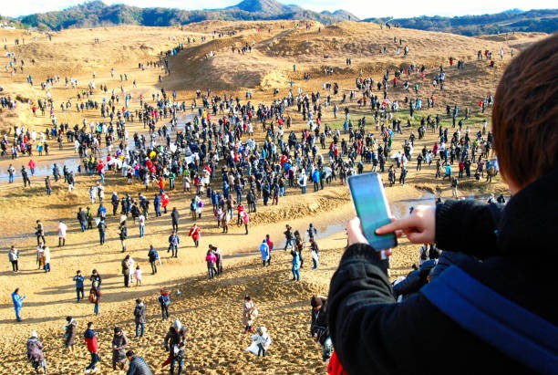 Nhìn này, 90.000 người đã lang thang giữa sa mạc 3 ngày liền chỉ để bắt Pokémon - Ảnh 3.