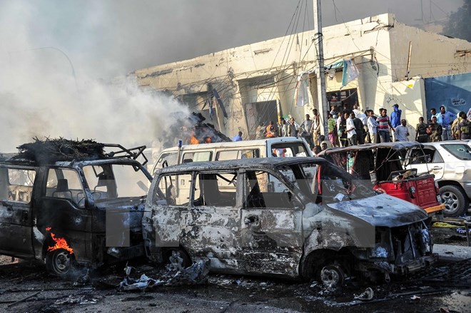 Gần 900 người thương vong trong hai vụ đánh bom xe ở Somalia - Ảnh 1.