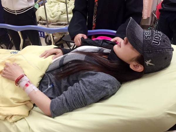 Thực hư chuyện sao nữ Đài Loan uống thuốc ngủ tự tử nhưng không thành - Ảnh 1.