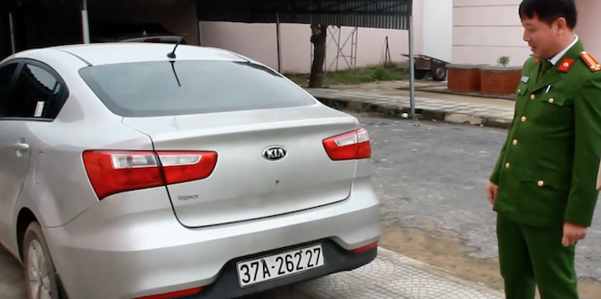 Kiều nữ thuê hàng loạt ô tô tự lái rồi mang đi cầm lấy tiền tiêu xài - Ảnh 3.