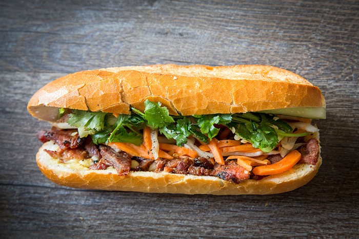 Báo chí nước ngoài ngợi khen bánh mì Việt Nam, xếp hạng trong top 10 món sandwich ngon nhất thế giới