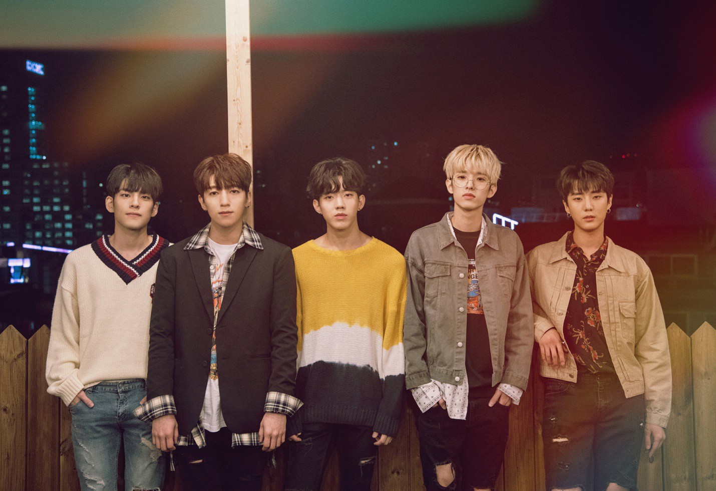 Thánh nhọ Kpop 2017: Comeback... 12 lần/năm, boygroup đến từ BIG3 vẫn flop thảm trên mọi mặt trận - Ảnh 4.