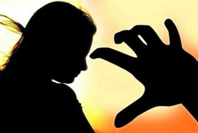 Kinh hoàng chỉ trong vòng vài giờ, cô bé 15 tuổi bị hãm hiếp tập thể sau đó đi cầu cứu thì lại bị hãm hiếp một lần nữa - Ảnh 1.