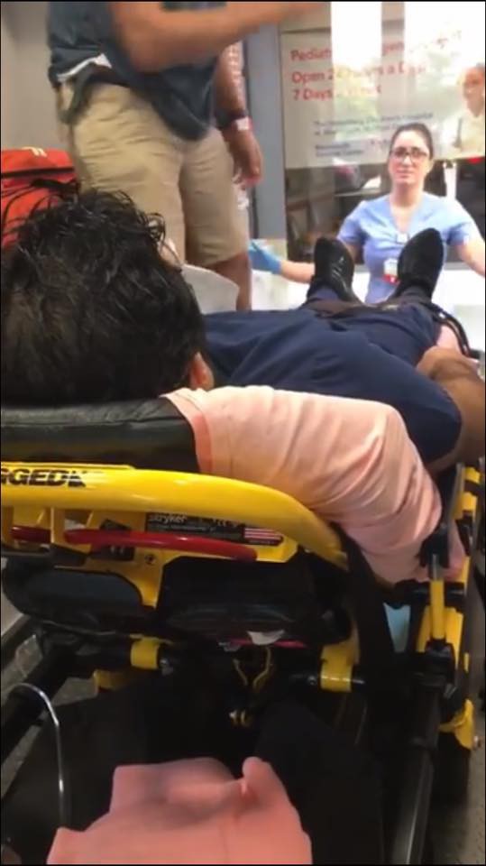 Những &ldquo;phi vụ&rdquo; cầu h&ocirc;n bất ngờ ấn tượng nhất mạng x&atilde; hội thế giới năm 2017 - Ảnh 1.