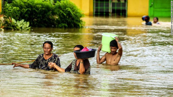 Bão Tembin sắp đổ bộ Việt Nam: Tàn phá khủng khiếp khi vào Philippines - Ảnh 2.