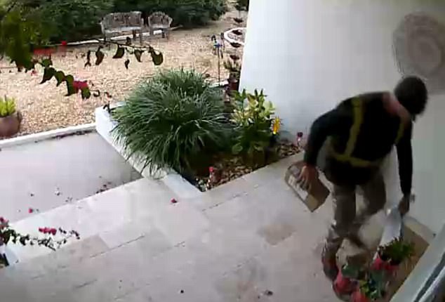 H&agrave;ng giao đến nh&agrave; chưa kịp nhận đ&atilde; bị lấy cắp, c&ocirc; g&aacute;i t&aacute; hỏa ph&aacute;t hiện kẻ trộm lại ch&iacute;nh l&agrave; người n&agrave;y - Ảnh 1.