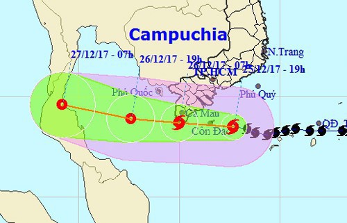 Cơ quan khí tượng nói gì việc dự báo bão số 16 (bão Tembin)? - Ảnh 1.