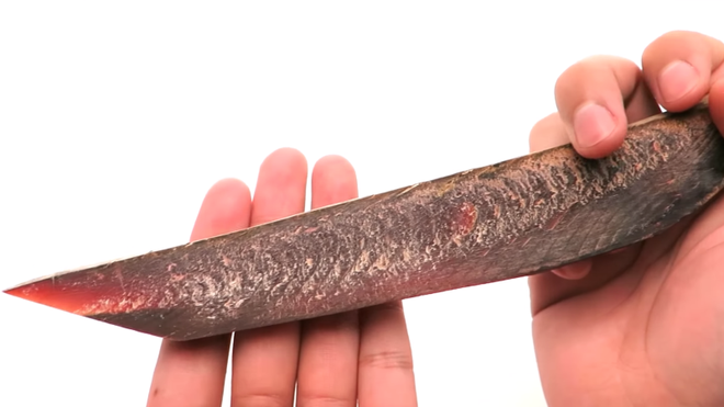 Đây là loại cá muối cắt được giấy, đâm thủng được lon của Nhật Bản - Ảnh 2.