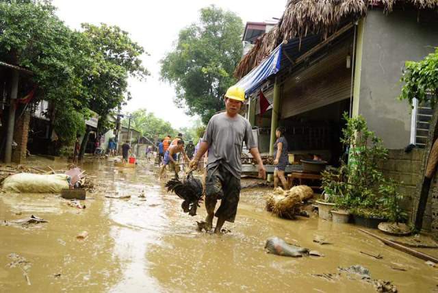 Nhìn lại 16 cơn bão đổ bộ Biển Đông chỉ trong vòng nửa năm 2017 - Điều chưa từng có trong lịch sử - Ảnh 2.