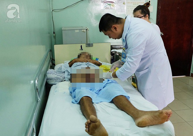 Ghen ngược với vợ, bồ nh&iacute; 24 tuổi cắt gần l&igrave;a cậu nhỏ của người đ&agrave;n &ocirc;ng - Ảnh 1.