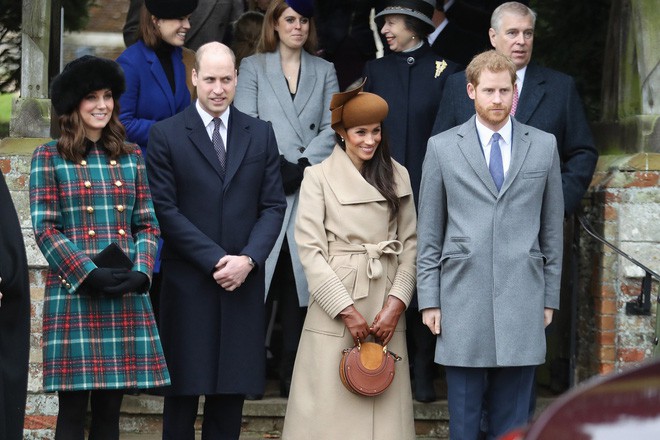  Hoàng gia là gia đình Meghan chưa từng có: Phát ngôn gây tranh cãi của Hoàng tử Harry khiến tiểu sử gia đình Công nương tương lai bị đào xới - Ảnh 1.