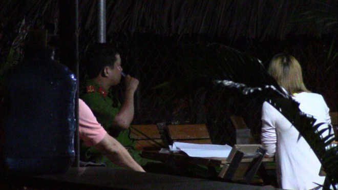 Nam thanh ni&ecirc;n chết trong qu&aacute;n c&agrave; ph&ecirc; ch&ograve;i v&otilde;ng ở B&igrave;nh Dương - Ảnh 2.