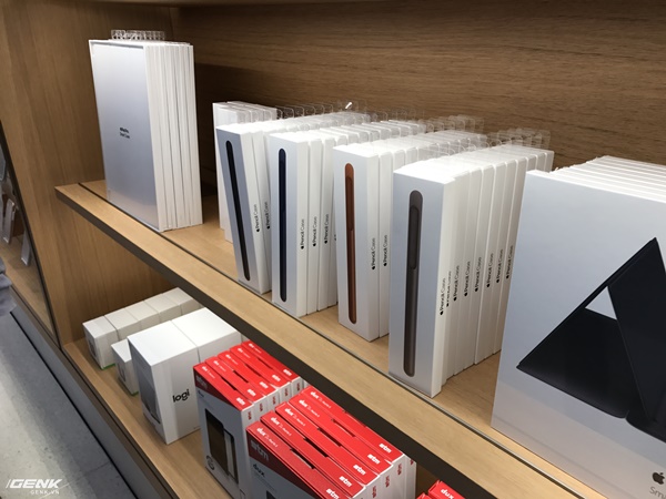 Trải nghiệm thực tế Apple Store Orchard Singapore: khi bạn không chỉ trả tiền cho thương hiệu, thiết kế mà quan trọng hơn cả là trải nghiệm - Ảnh 11.