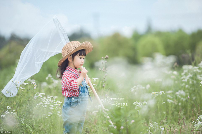 B&eacute; g&aacute;i 3 tuổi vụt s&aacute;ng th&agrave;nh ng&ocirc;i sao mạng x&atilde; hội sau khi bố khoe h&agrave;ng trăm bức ảnh chụp con g&aacute;i - Ảnh 12.