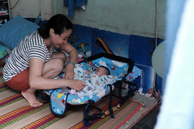 Nhặt được em bé sơ sinh trước cổng chùa, người phụ nữ giúp việc mang về nuôi nấng yêu thương - Ảnh 12. Nhặt được em bé sơ sinh trước cổng chùa, người phụ nữ giúp việc mang về nuôi nấng yêu thương - Ảnh 12.