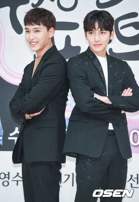 30 tuổi rồi Ji Chang Wook vẫn hớn, Nam Ji Hyun lột x&aacute;c ho&agrave;n to&agrave;n với v&aacute;y lấp l&oacute; ngực - Ảnh 14.