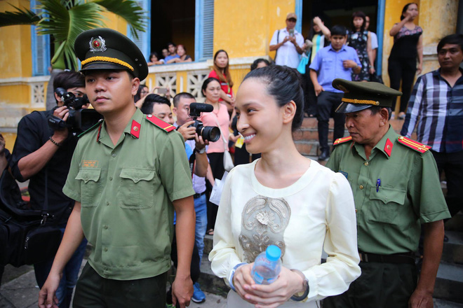 Vụ án hoa hậu Phương Nga bị cáo buộc lừa đảo đại gia Cao Toàn Mỹ: Ngày càng có nhiều tình tiết mới khi nhân chứng xuất hiện - Ảnh 16.