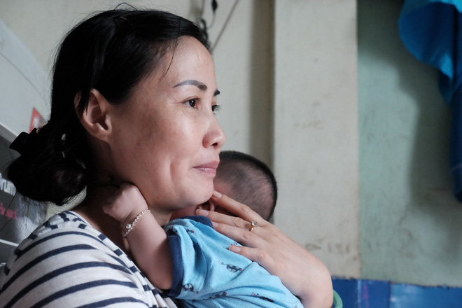 Nhặt được em bé sơ sinh trước cổng chùa, người phụ nữ giúp việc mang về nuôi nấng yêu thương - Ảnh 15. Nhặt được em bé sơ sinh trước cổng chùa, người phụ nữ giúp việc mang về nuôi nấng yêu thương - Ảnh 15.