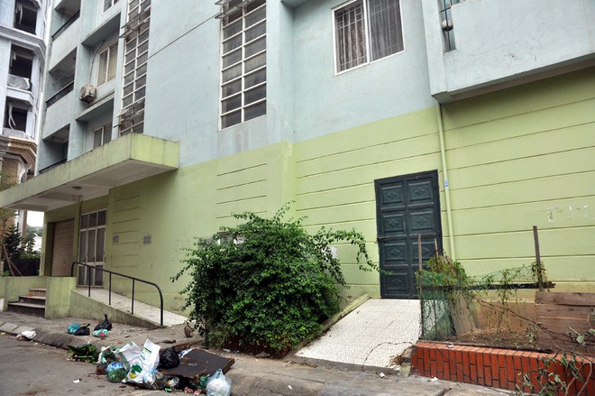 Hà Nội: Nhiều chung cư bỏ hoang cả chục năm khiến người dân nuối tiếc - Ảnh 15.