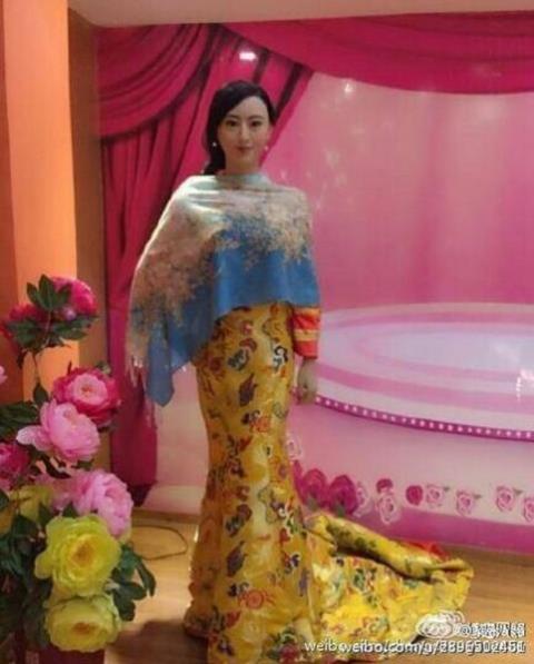 Phạm Băng Băng chết ngất khi nhìn tượng sáp của chính mình - Ảnh 3.