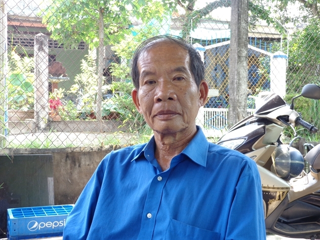 Bị tạt dầu s&ocirc;i, quỳ gối xin tha mạng v&igrave; d&aacute;m... chia tay vợ - Ảnh 3.