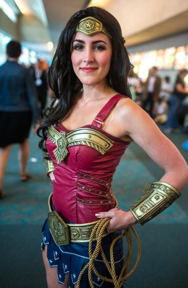 Ngắm dung nhan 14 cô gái cosplay Wonder Woman xinh lung linh như trong phim - Ảnh 5.