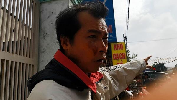 Xe đi&ecirc;n g&acirc;y tai nạn li&ecirc;n ho&agrave;n, người nằm la liệt tr&ecirc;n đường phố - Ảnh 3.