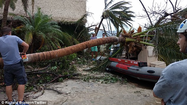 Quần đảo tư nhân của tỷ phú Richard Branson tan hoang sau siêu bão Irma - Ảnh 4.