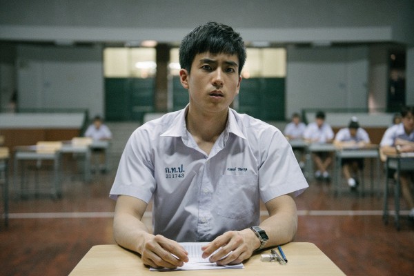 Lynn và Bank của Bad Genius: Học giỏi như nhau, không có nghĩa là cách cư xử giống nhau! - Ảnh 4.