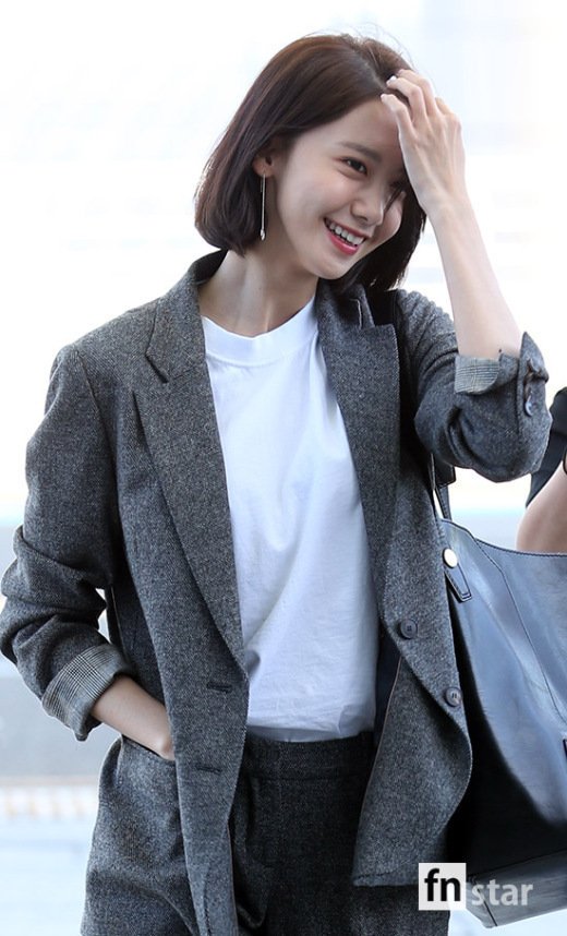 Có ai như Yoona và Lee Dong Wook, đi sân bay thôi cũng lung linh chẳng kém chụp hình tạp chí - Ảnh 4.