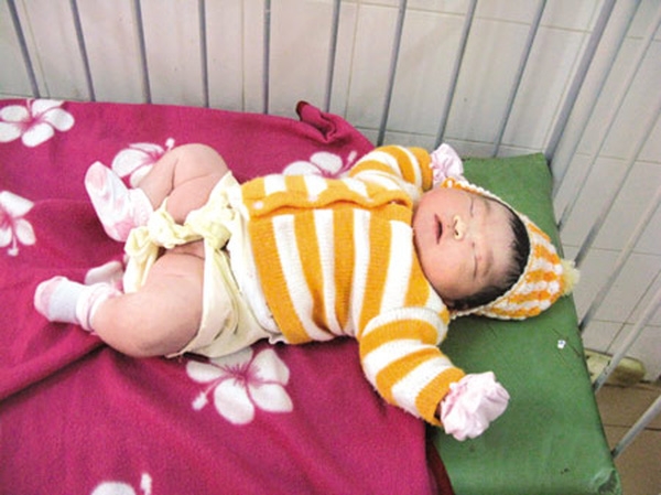 Câu chuyện thú vị về những em bé sơ sinh có cân nặng khổng lồ ở Việt Nam - Ảnh 3.