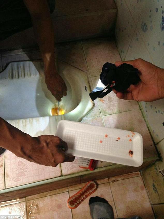  Bị cảnh sát truy lùng, dù đã trốn vào nơi kín đáo, nghi phạm bán ma túy vẫn bị tóm gọn - Ảnh 3.