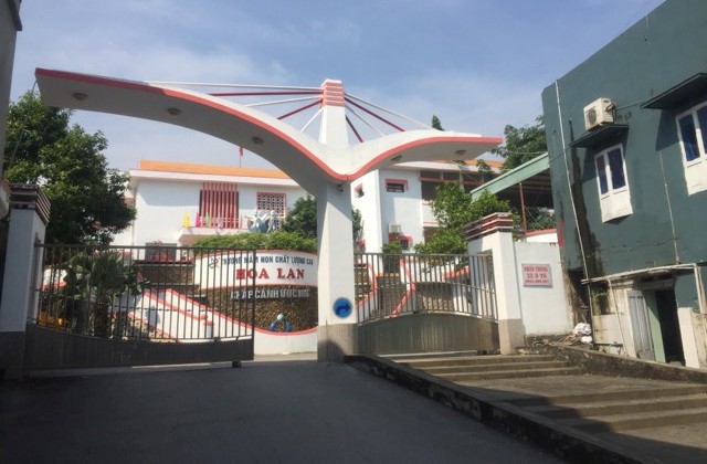 Ph&ograve;ng Gi&aacute;o dục l&ecirc;n tiếng về chuyện phụ huynh bị phạt khi nộp học ph&iacute; muộn - Ảnh 2.