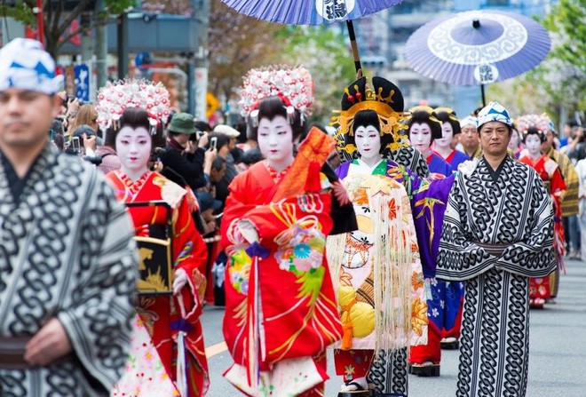 400 năm trước, những cô gái bán phấn buôn hương ở Nhật Bản đã có thu nhập khủng: 9 tỷ/năm - Ảnh 3.
