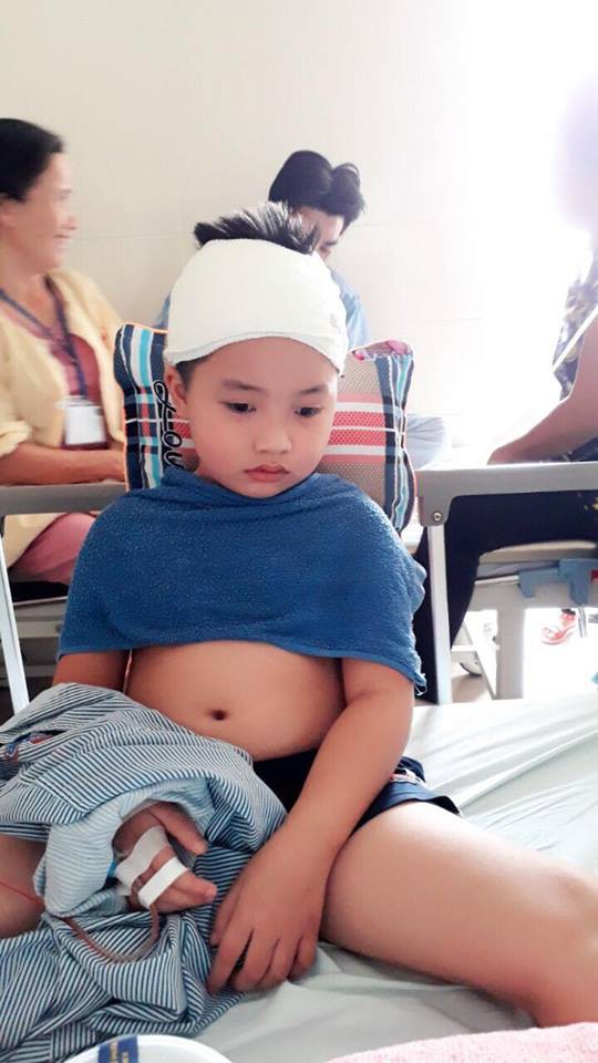 Nước mắt tủi nhục của người cha không mua nổi hộp bánh cho đứa con trai duy nhất bị u não - Ảnh 3. Nước mắt tủi nhục của người cha không mua nổi hộp bánh cho đứa con trai duy nhất bị u não - Ảnh 3.