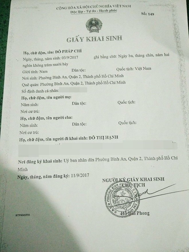 Người phụ nữ cưu mang bé trai bị bỏ rơi suốt 3 tháng trời có nguy cơ không được nhận con nuôi - Ảnh 3.